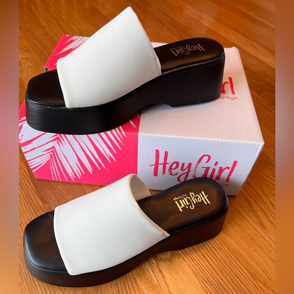 HEY GIRL by Corky “Totally” Platform Sandals - Picture 1 of 9